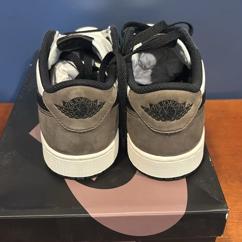 ‼️BNIB‼️ Nike air Jordan 1 retro low OG mocha